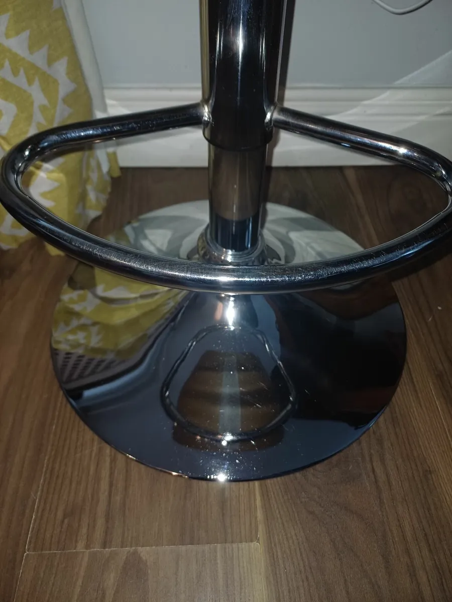 Bar stool/kitchen Island stool - Image 2