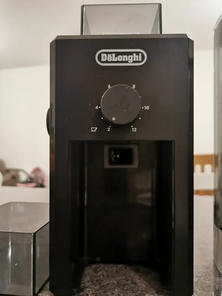 Delongi Dedica coffee machine & grinder - Image 3