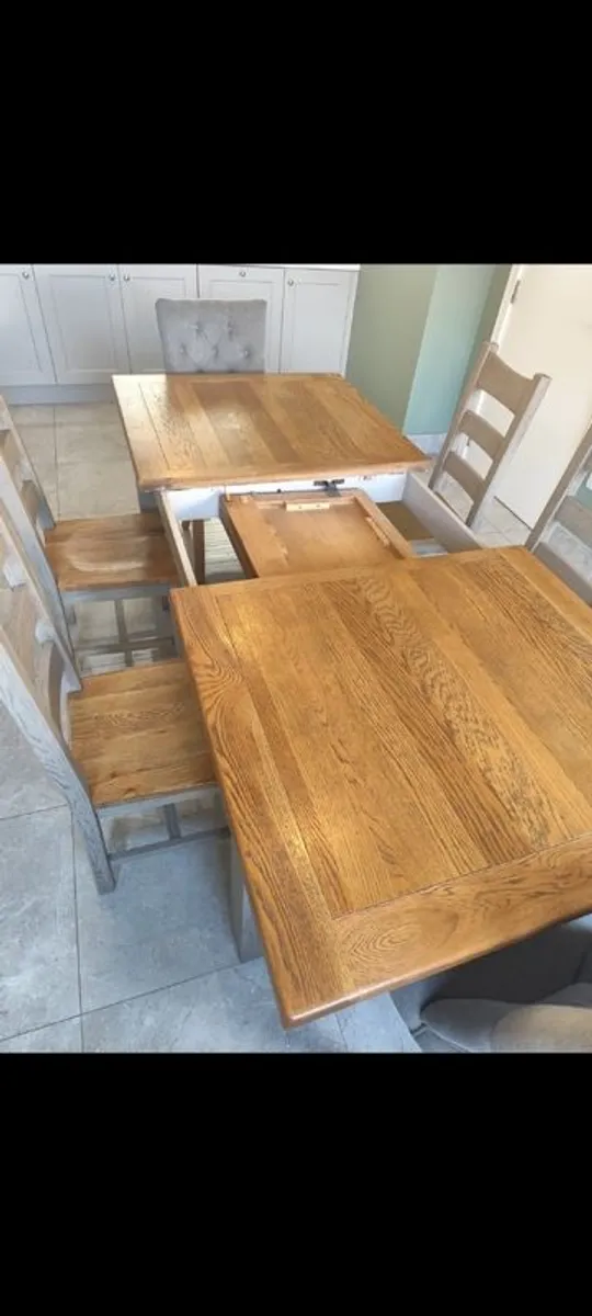 Extendable Kitchen Table & Chairs - Image 3