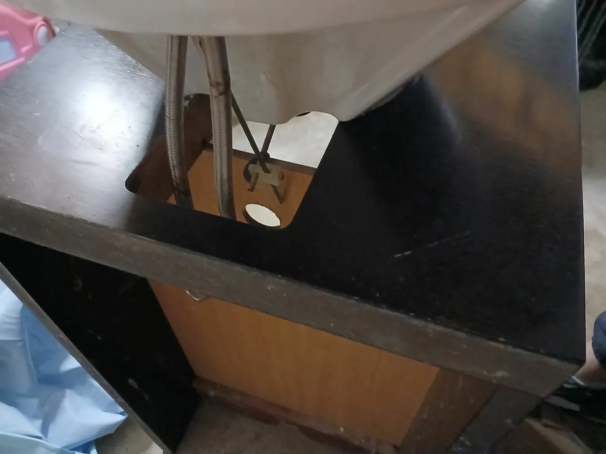 Handwash basin and unit - Image 1