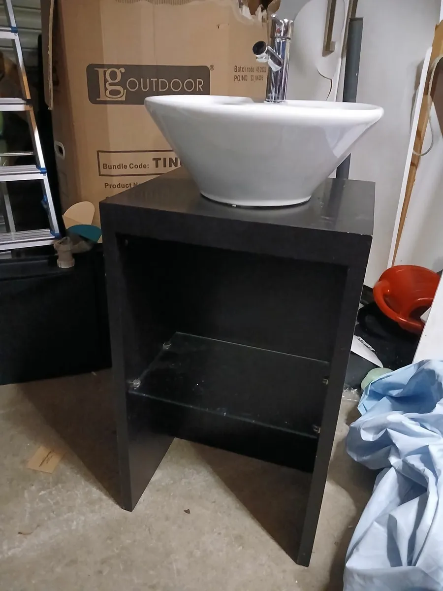 Handwash basin and unit - Image 2