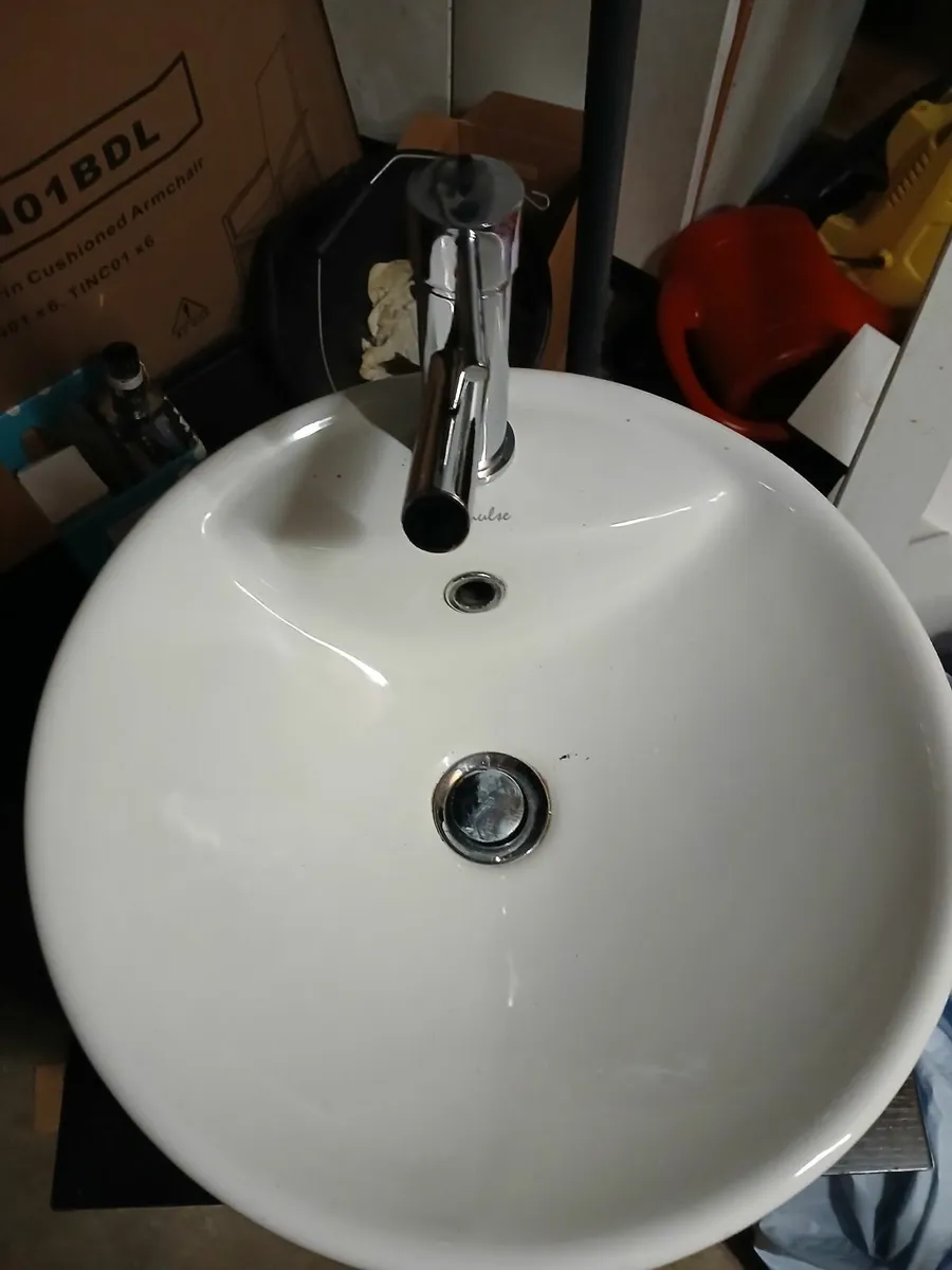 Handwash basin and unit - Image 3