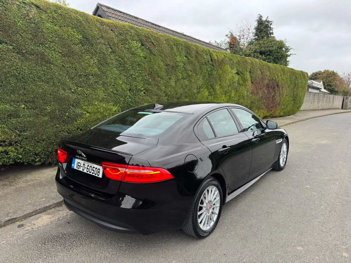 Jaguar XE R-sport LOW MILEAGE - Image 4