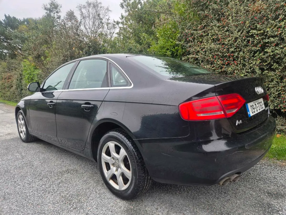 2009'AUDI A4 2.0 TDI NCT 05/26 - Image 2