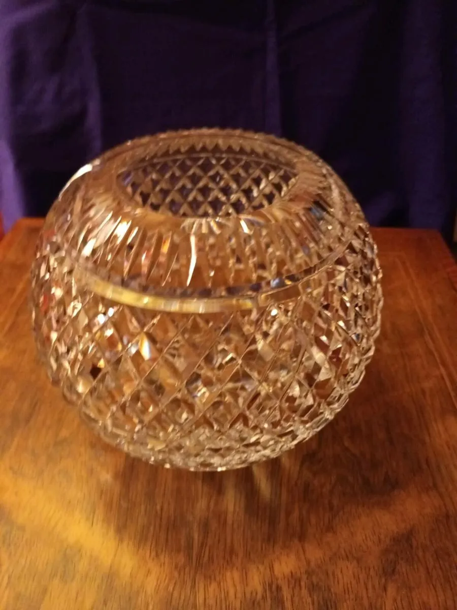 Beautiful  CAVAN Irish Crystal  Rose Bowl - Image 1