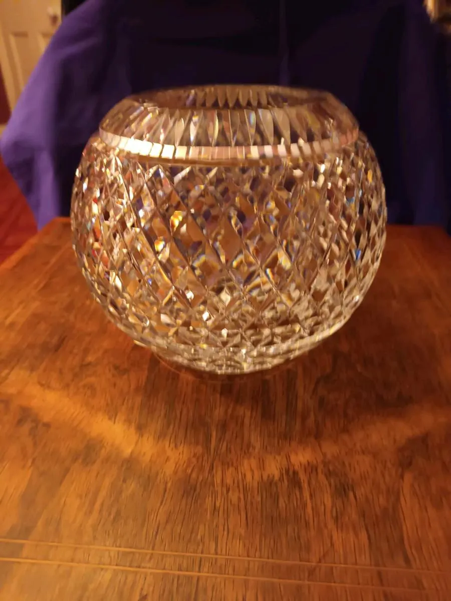 Beautiful  CAVAN Irish Crystal  Rose Bowl - Image 2