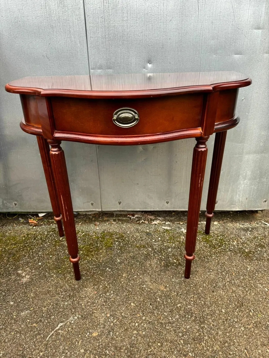 wall-mounted hallway table - Image 1