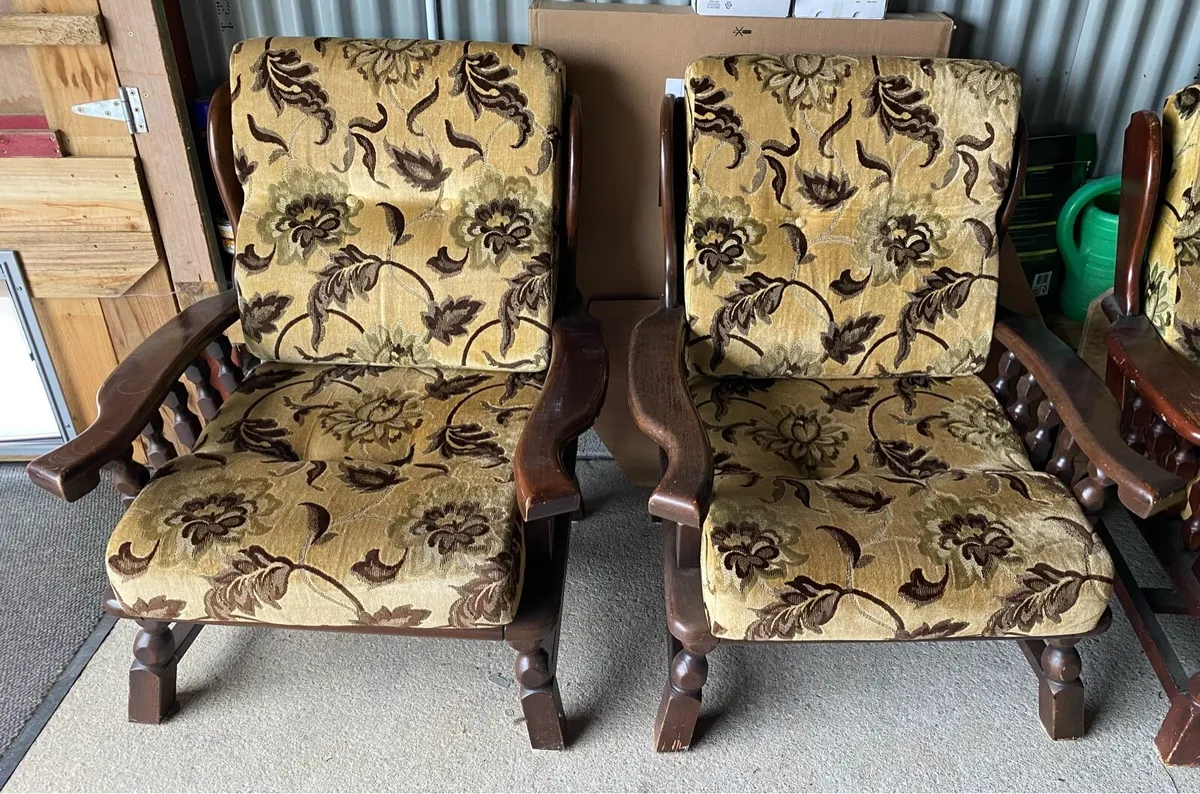 Couch & 2 Armchairs - Image 1