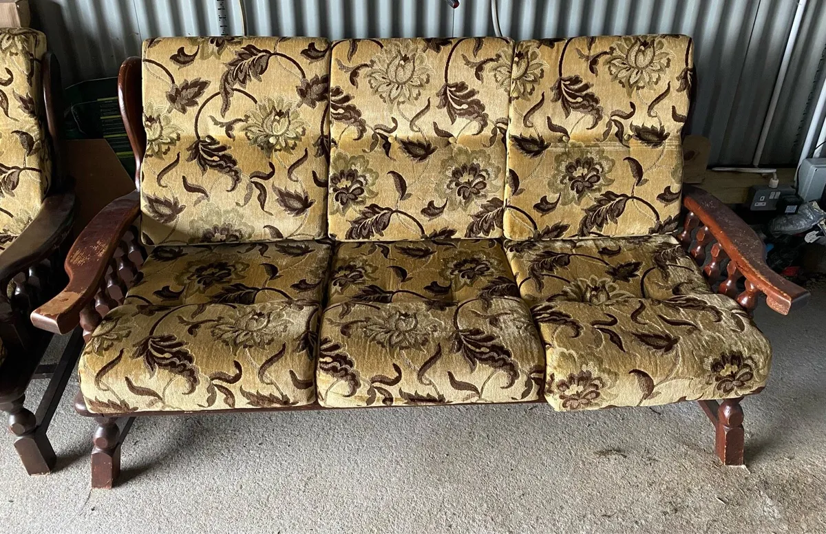 Couch & 2 Armchairs - Image 2