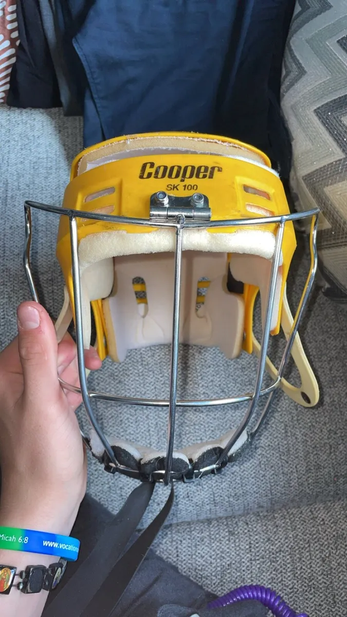 Yellow Cooper helemt