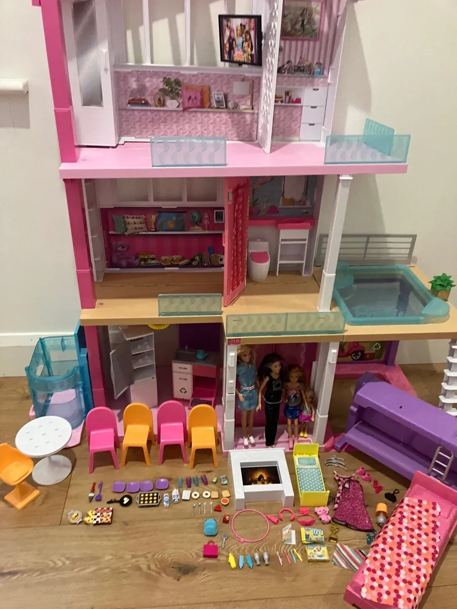 Barbie Dream House - Image 1