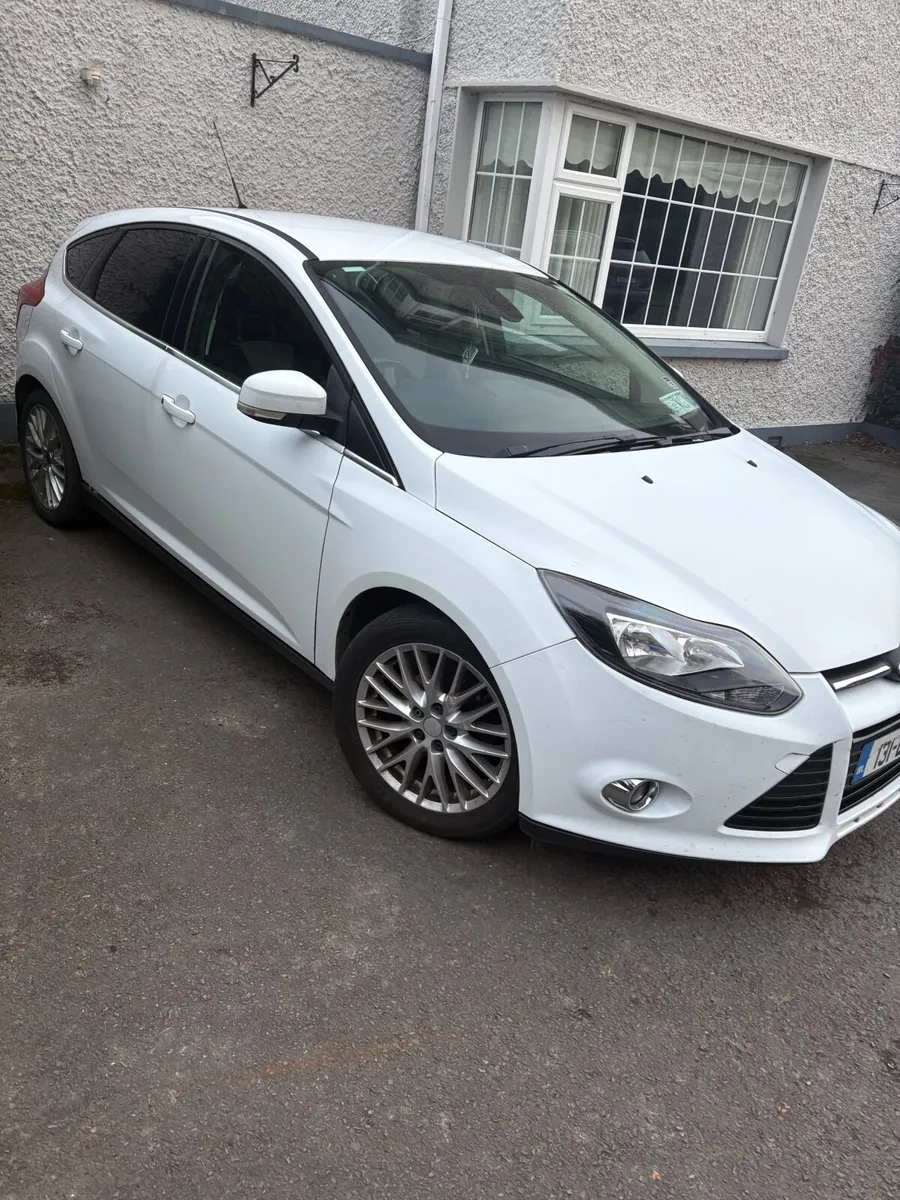 Ford Focus 2013 - Image 2