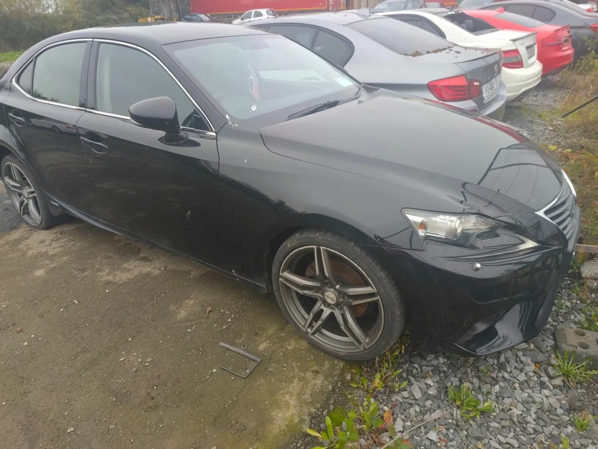 Lexus is 300h - Image 1
