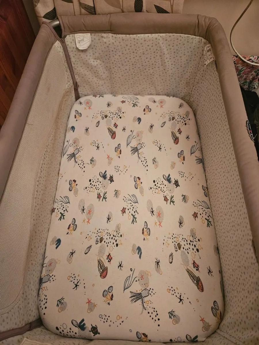 Baby items  car seat isofix base and next to me - Image 2