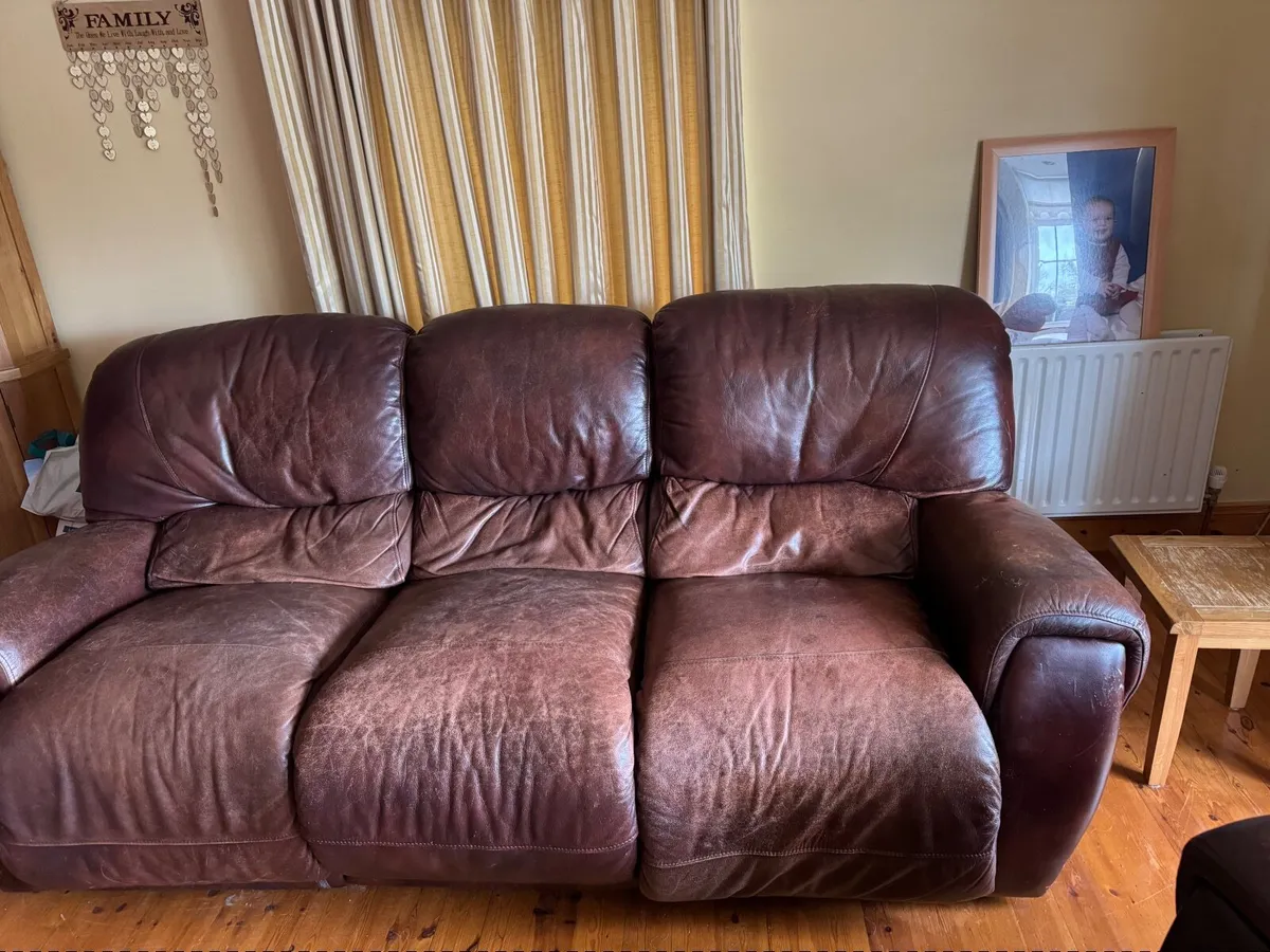 Couch - Image 2