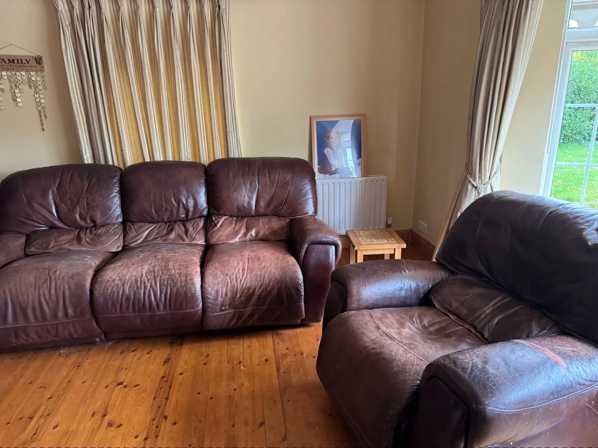Couch - Image 3