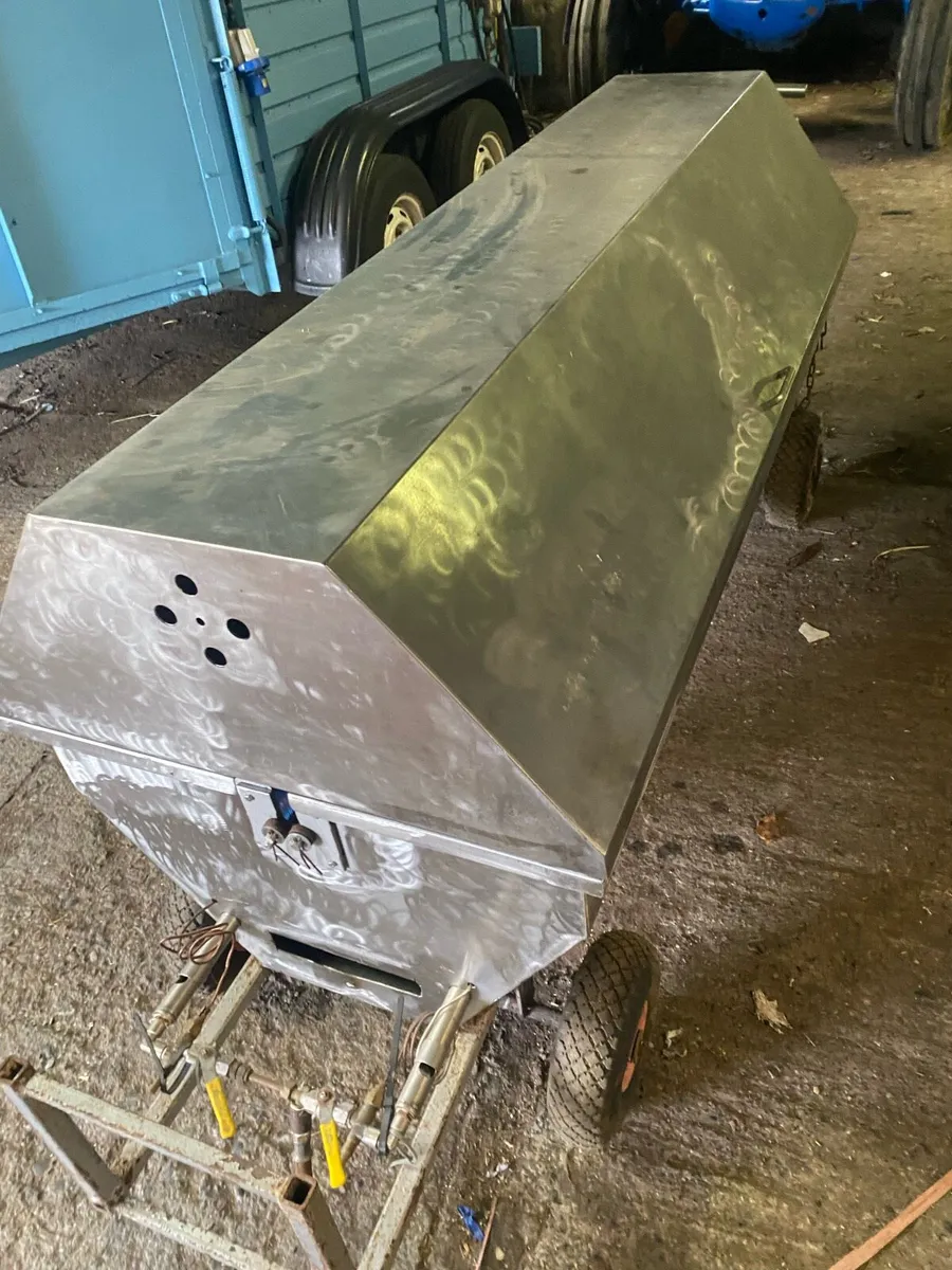 pig roaster - Image 1