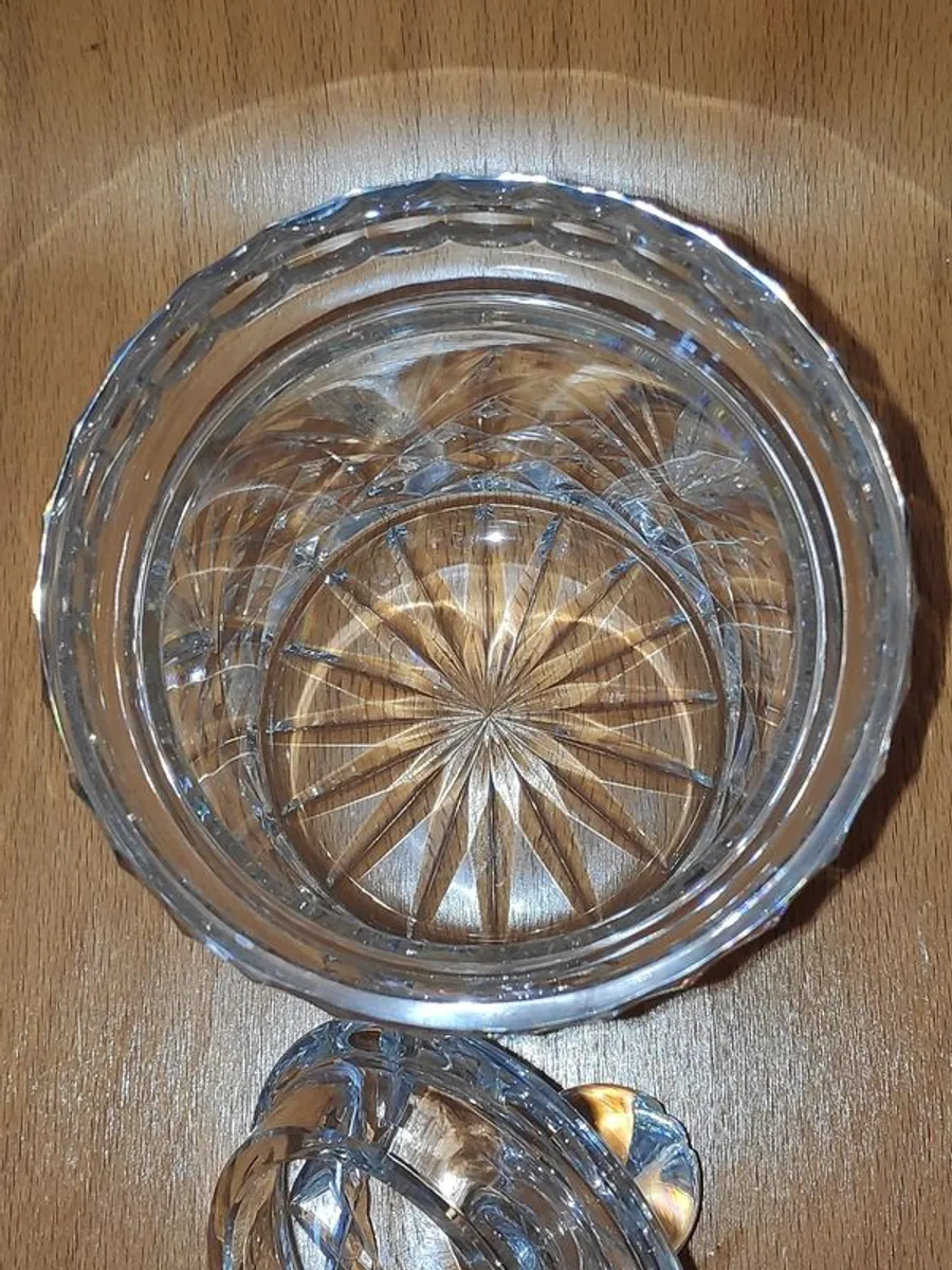 Cara lead crystal hand cut in Ireland biscuit/candy jar with lid - Image 3
