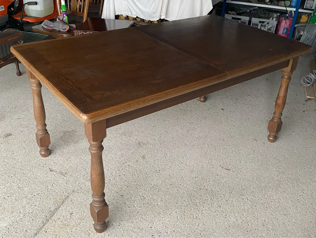 Kitchen Table, Extendable.