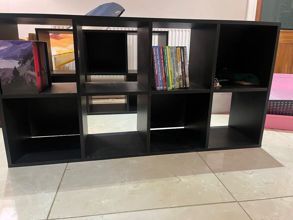 Storage cube units and small desk - Image 3
