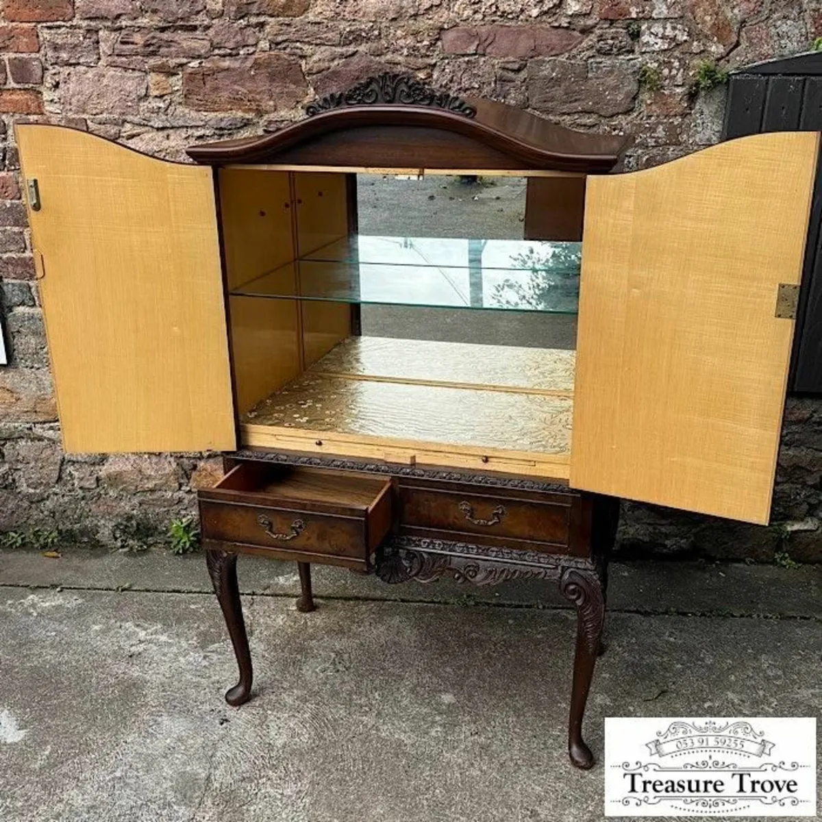 Vintage and Antique Style Drink's Cabinets - Image 2