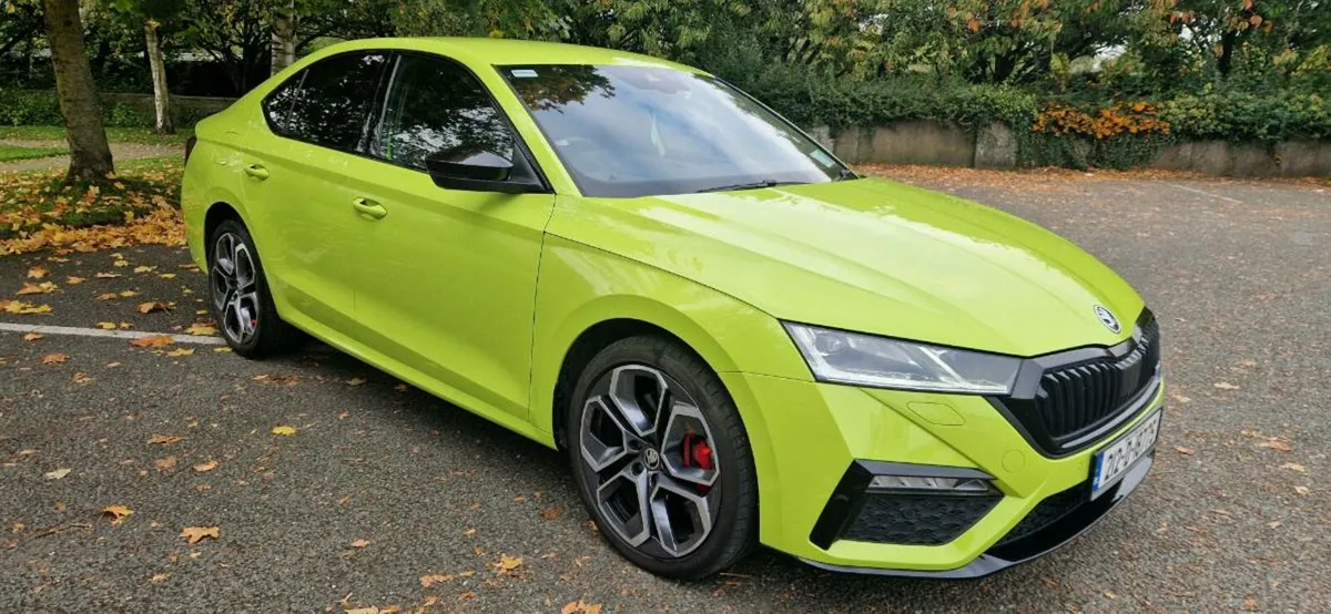 Skoda octavia VRS 245bhp petrol hybrid mamba green - Image 2