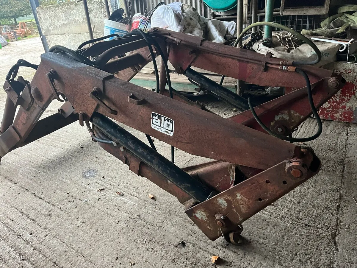 Quicke Loader - Image 1