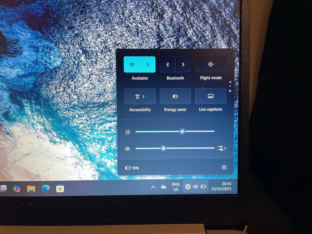 Laptop - Image 2