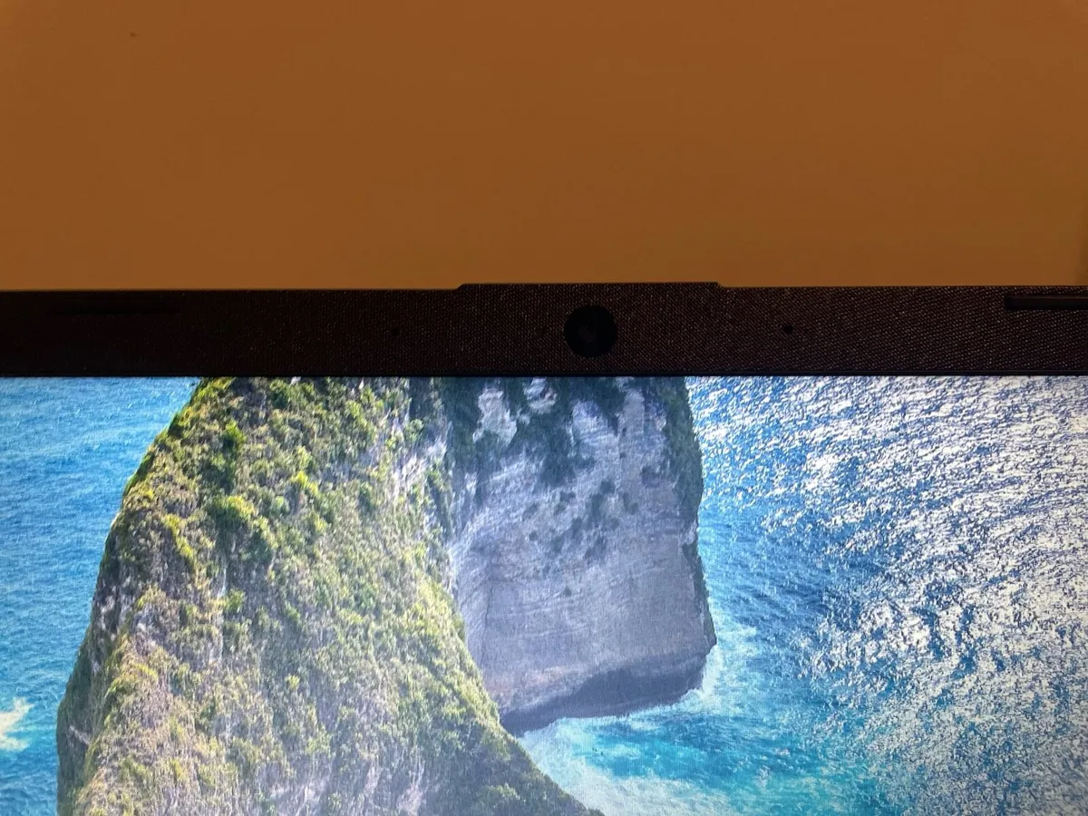 Laptop - Image 4