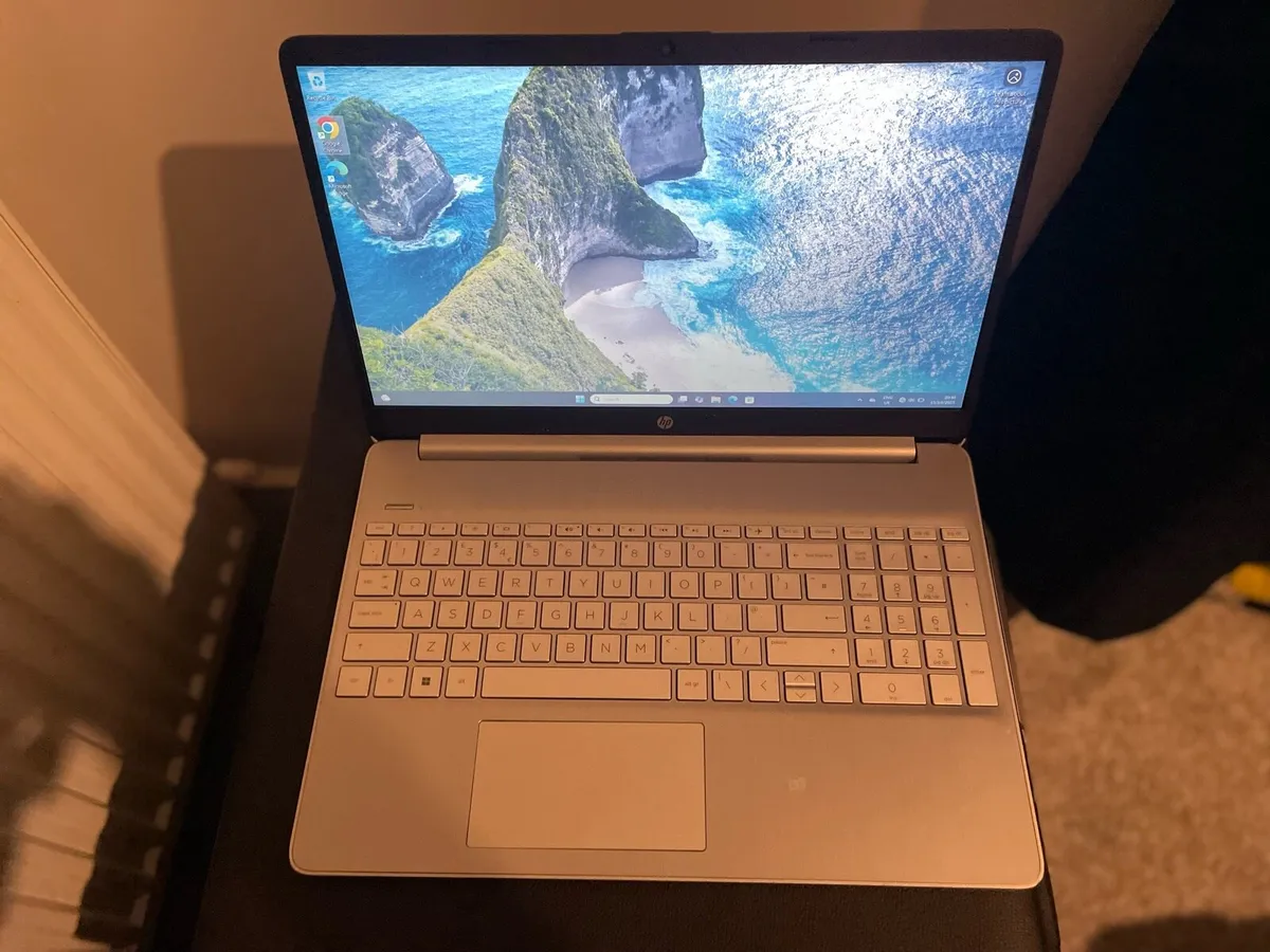 Laptop - Image 1