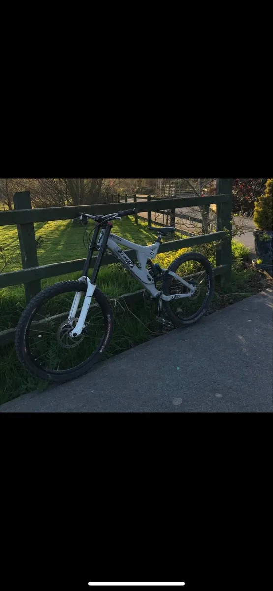 Specialized big hit mountain bike - Image 2