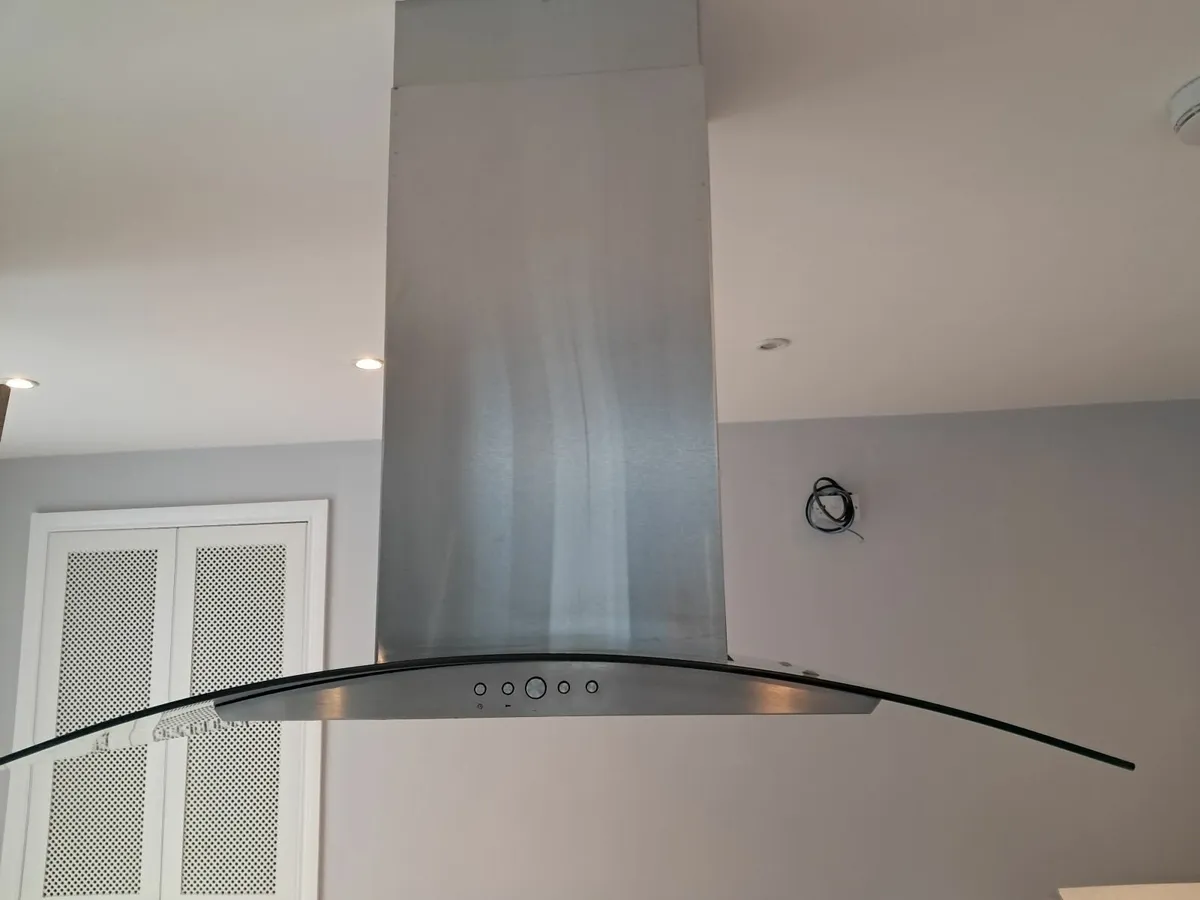 Kitchen Island - Image 4