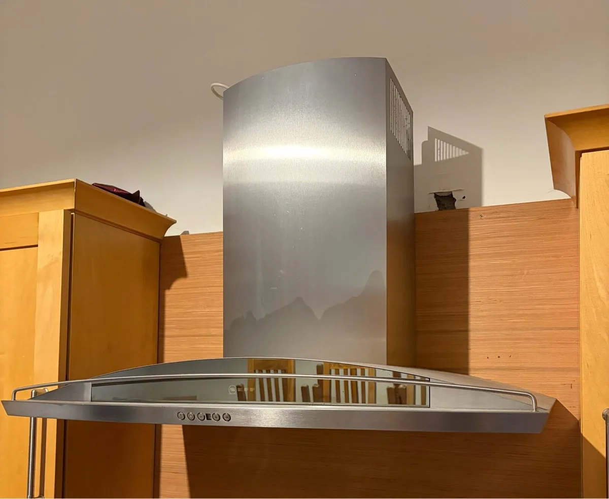 Neff Cooker Hood / Extraction Fan - Image 1