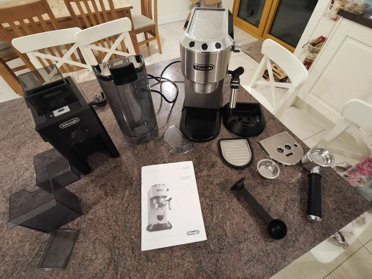 Delongi Dedica coffee machine & grinder - Image 1