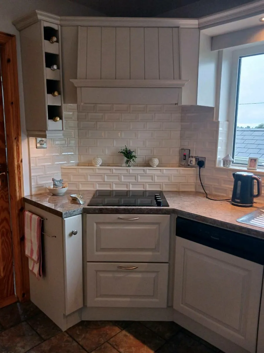 Kitchen - Image 2