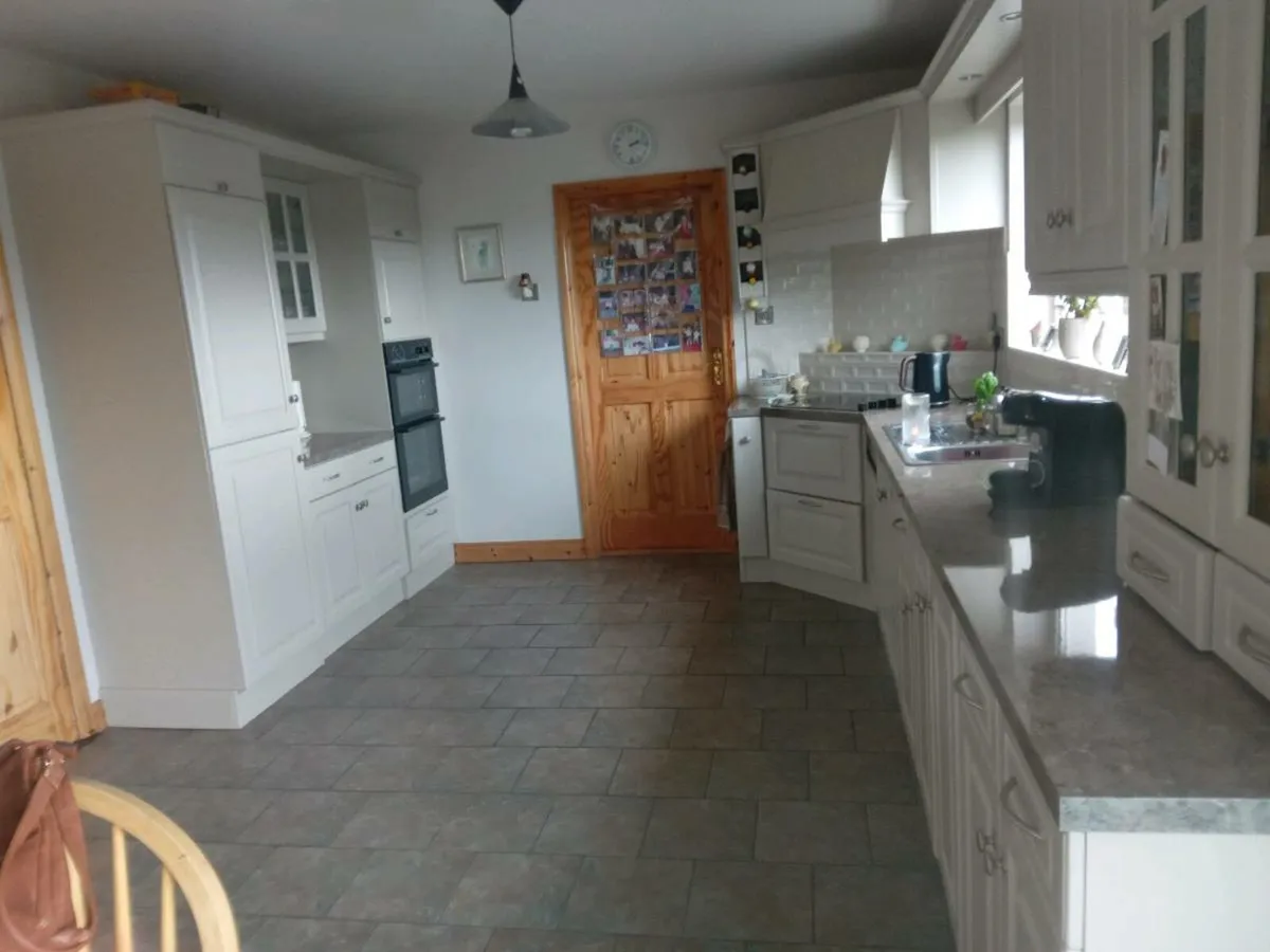 Kitchen - Image 3