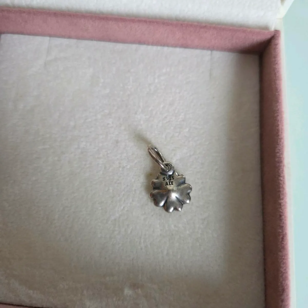 Pandora charm enamel flower excellent condition - Image 3