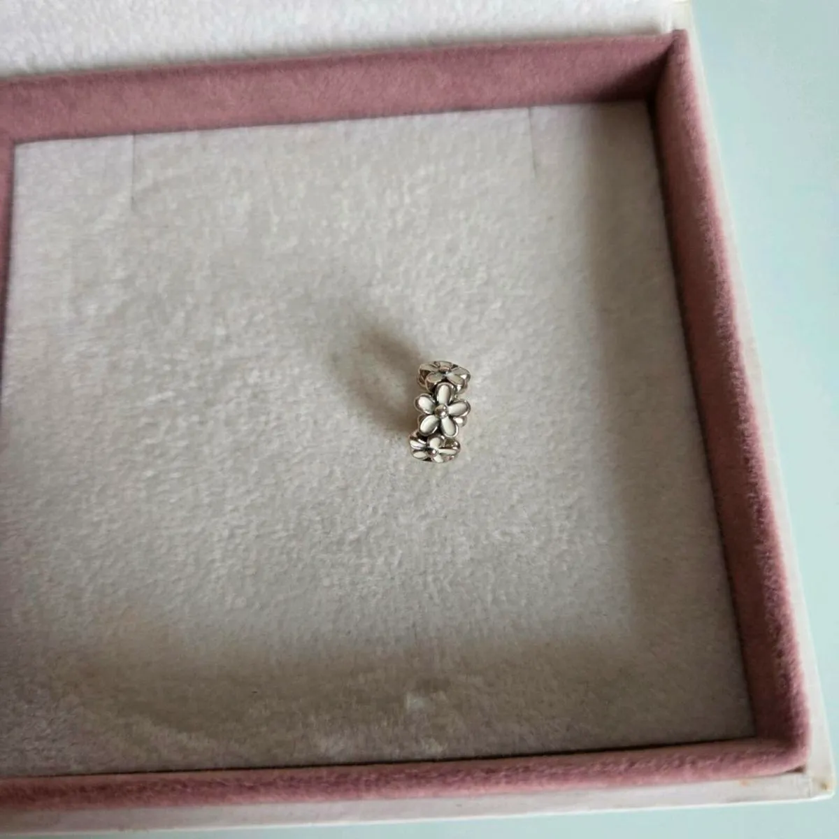 Pandora charm spacer flower enamel - Image 2