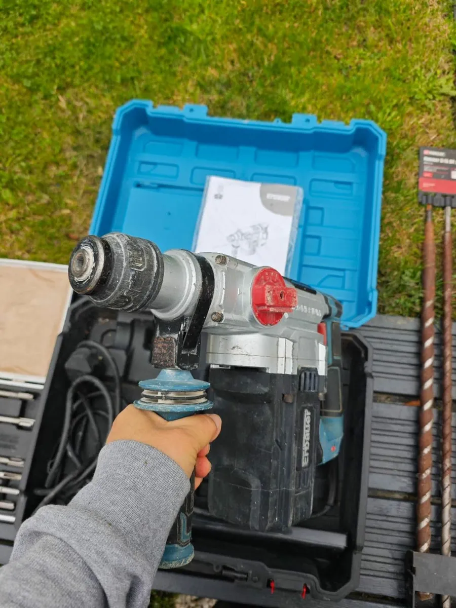 Erbauer 1500W SDS+ drill ERH1500 Hammer Drill - Image 3