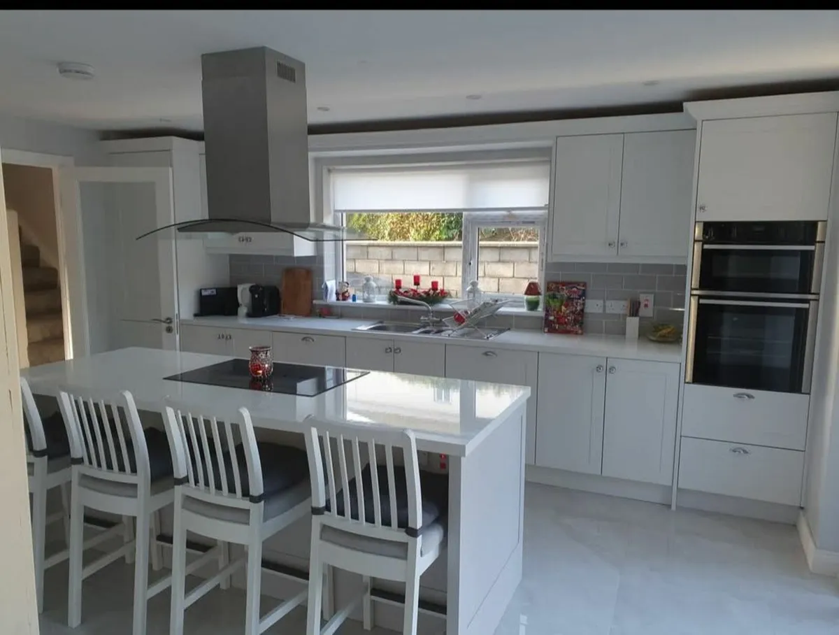 Kitchen Island - Image 2