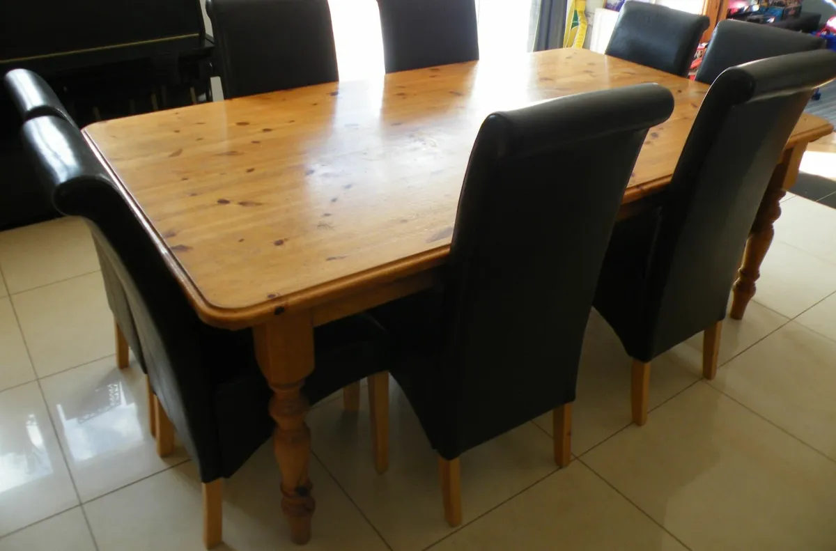 Large Solid Pine Table - Image 3