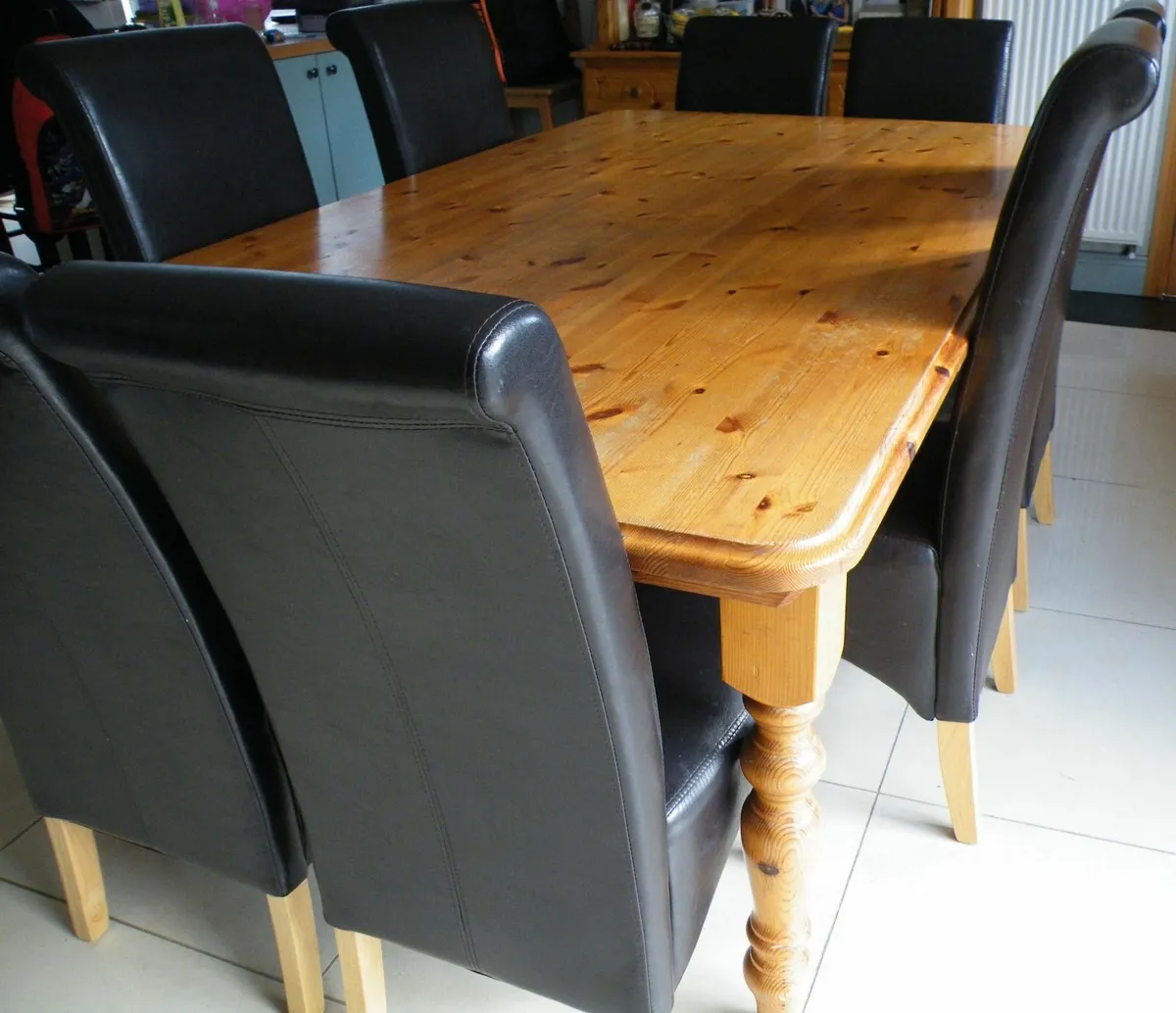 Large Solid Pine Table - Image 4