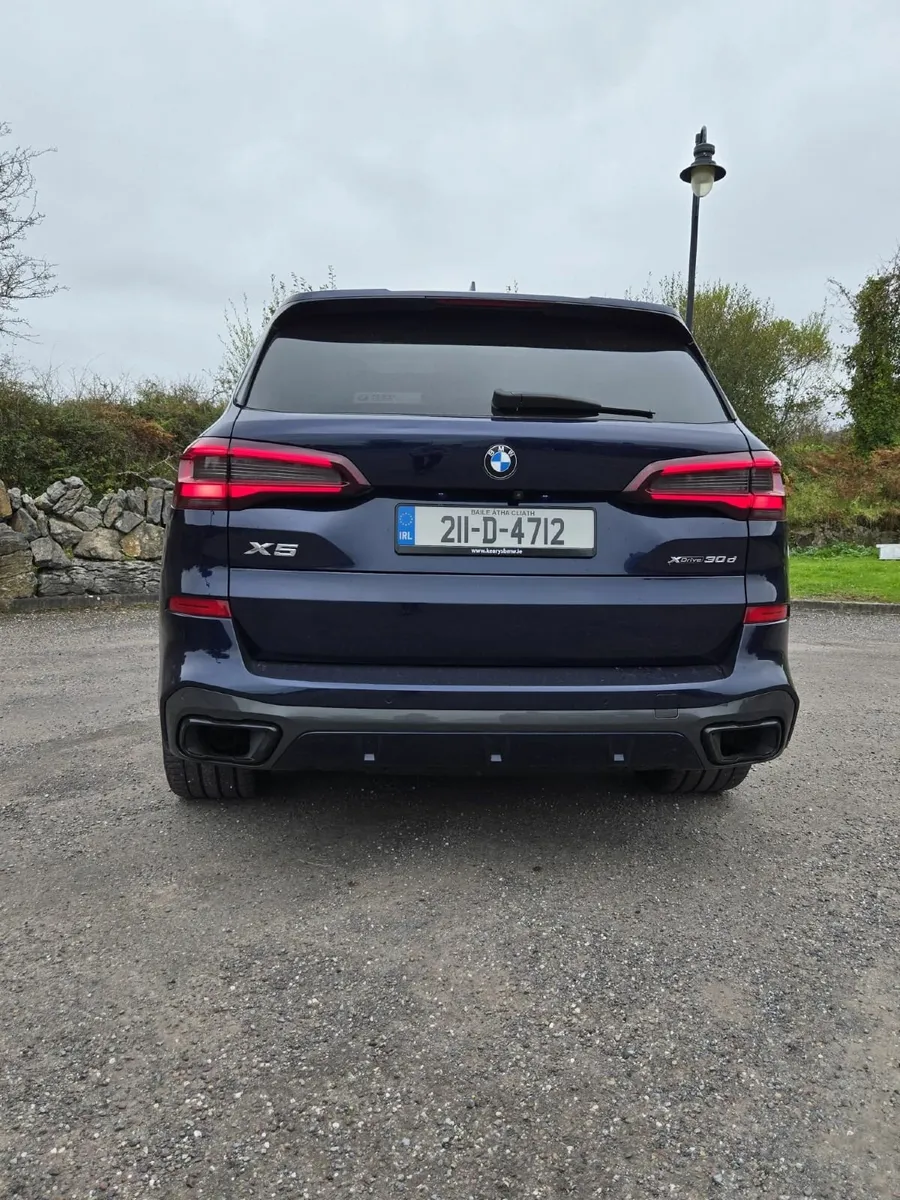 2021 BMW X5 xDrive30d, 7-seater High Spec. - Image 4