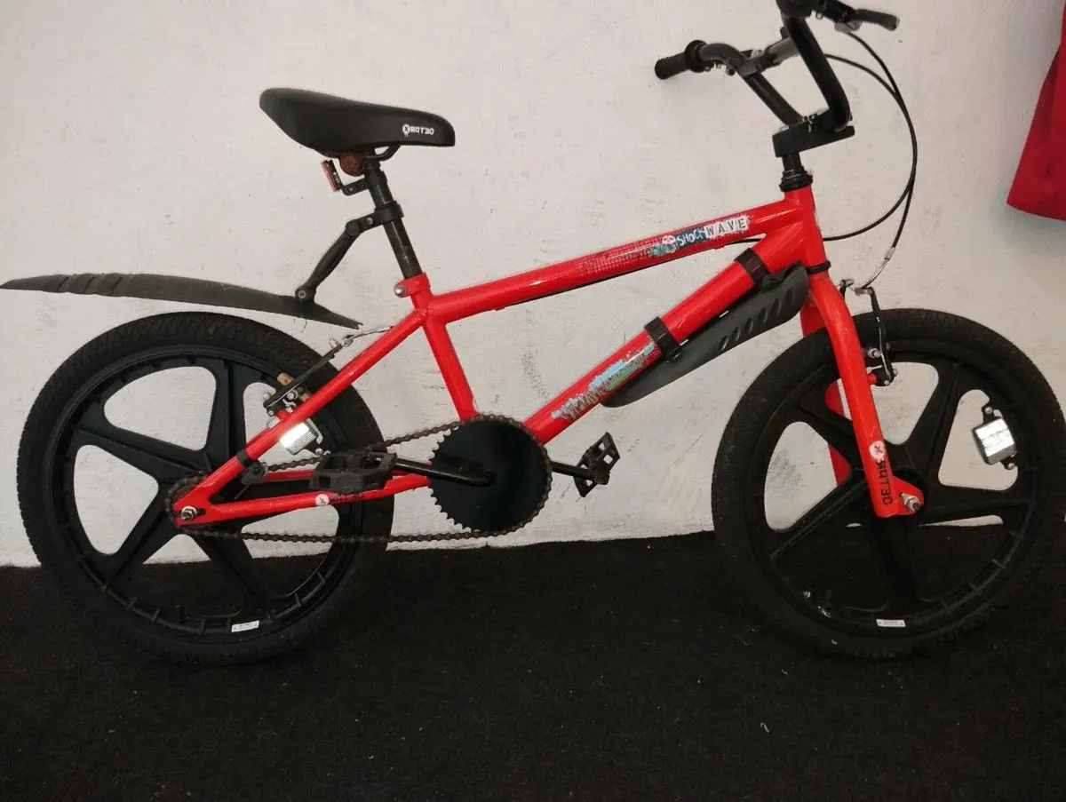 Boys 20inch BMX - Image 1