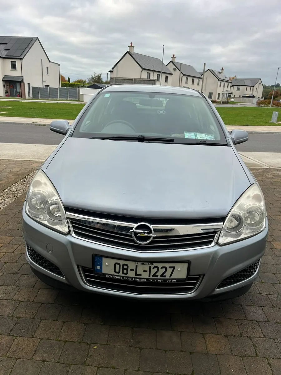 Opel Astra 2008, low mileage for its age - Image 1