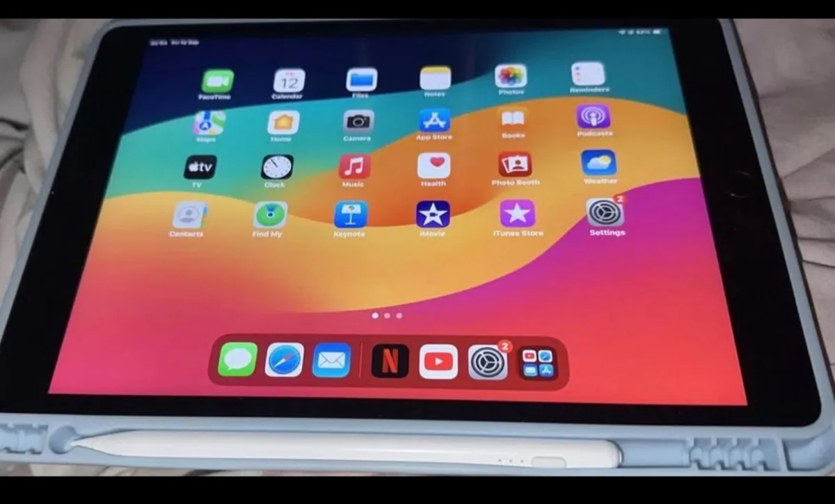 iPad 9th generation 64GB silver - Image 2