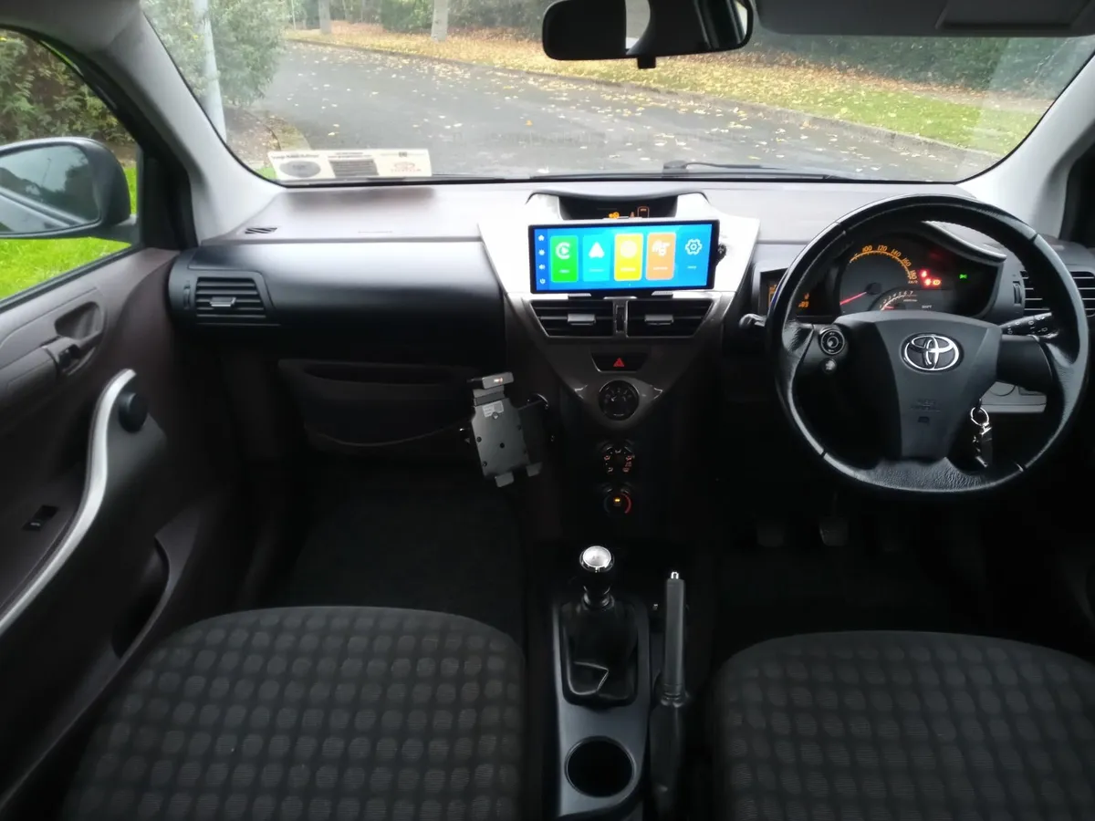 Toyota iQ 2010 - Image 3