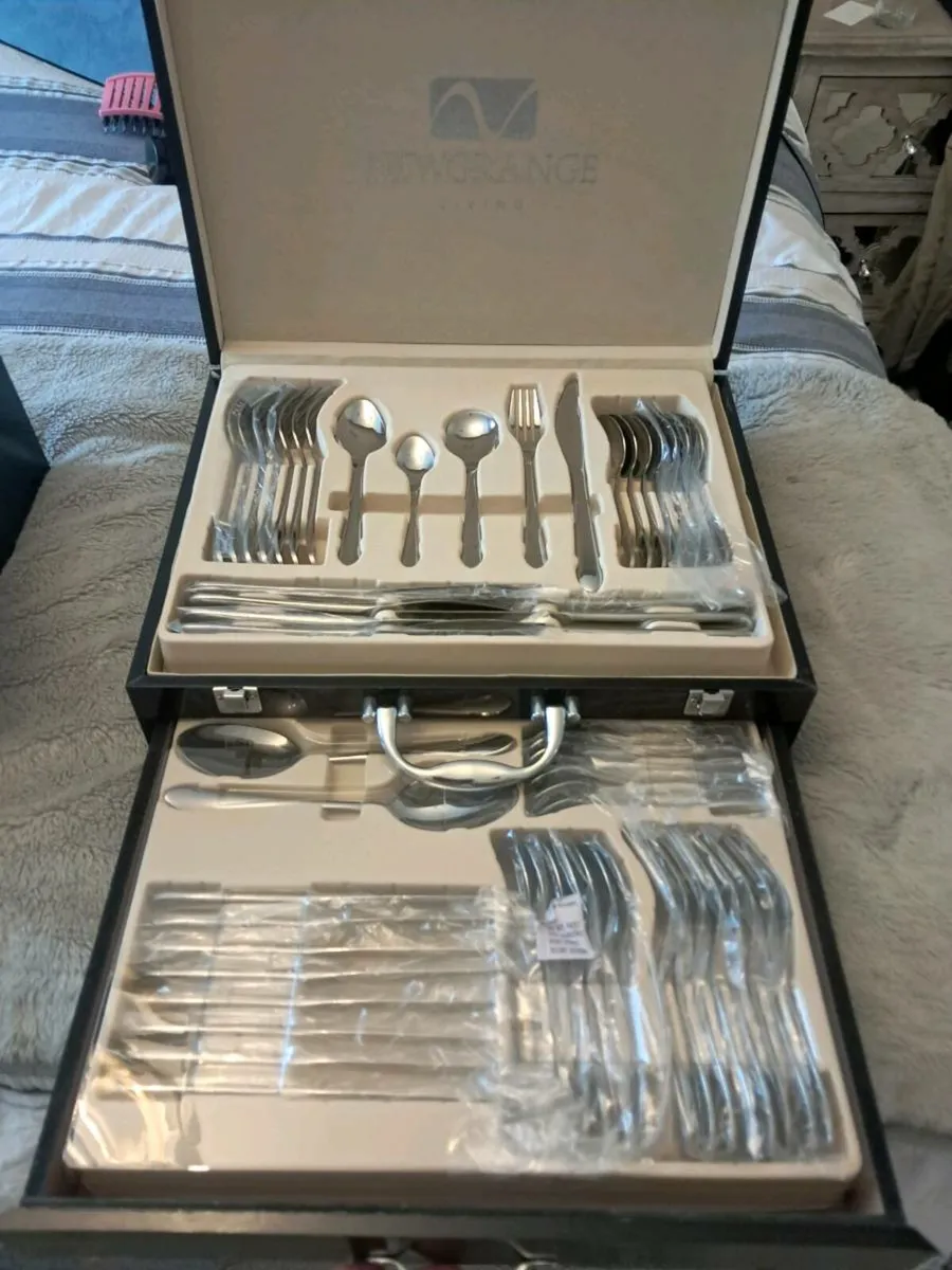 Newgrange Silverware Cutlery Set - Image 4