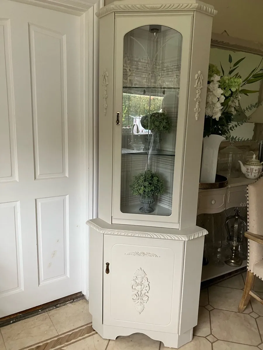 Corner display cabinet - Image 1