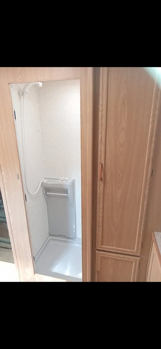 Caravan - Image 2